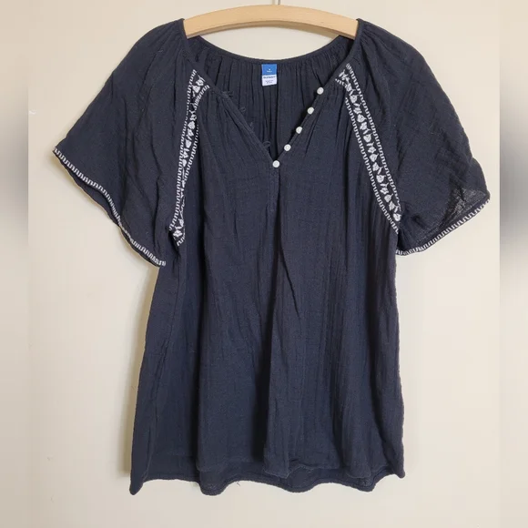 Old Navy Black Embroidered Peasant Blouse SMALL TALL - Picture 1 of 6